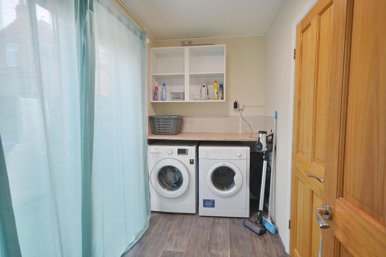 Spacious Modern Ground Floor Apartment, For Up To 6 Guests Scarborough Kültér fotó