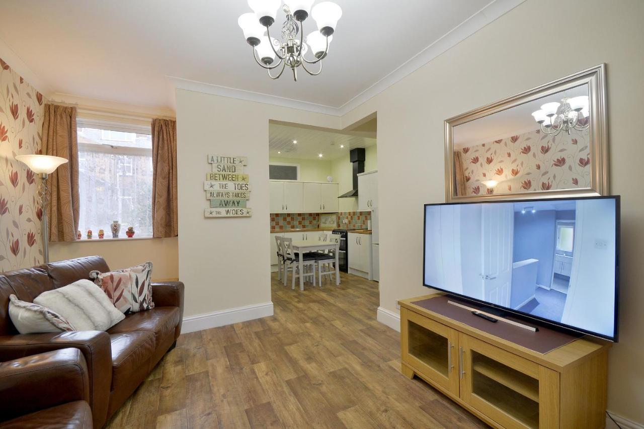 Spacious Modern Ground Floor Apartment, For Up To 6 Guests Scarborough Kültér fotó