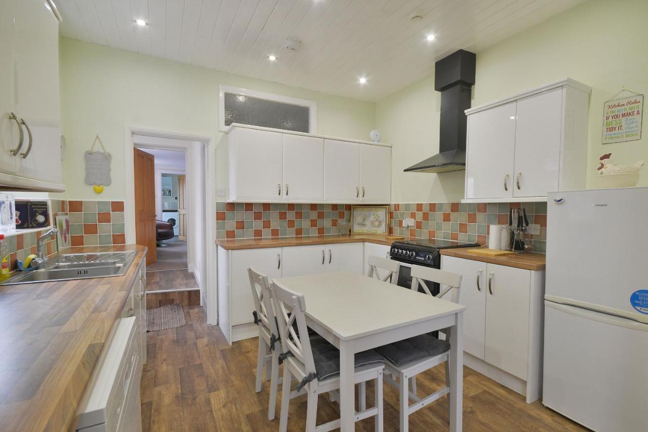 Spacious Modern Ground Floor Apartment, For Up To 6 Guests Scarborough Kültér fotó