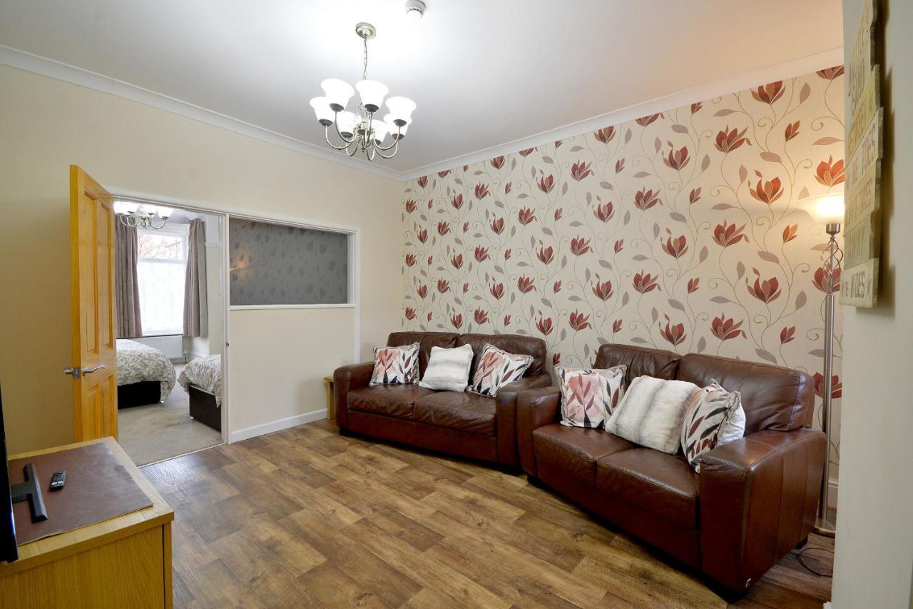 Spacious Modern Ground Floor Apartment, For Up To 6 Guests Scarborough Kültér fotó